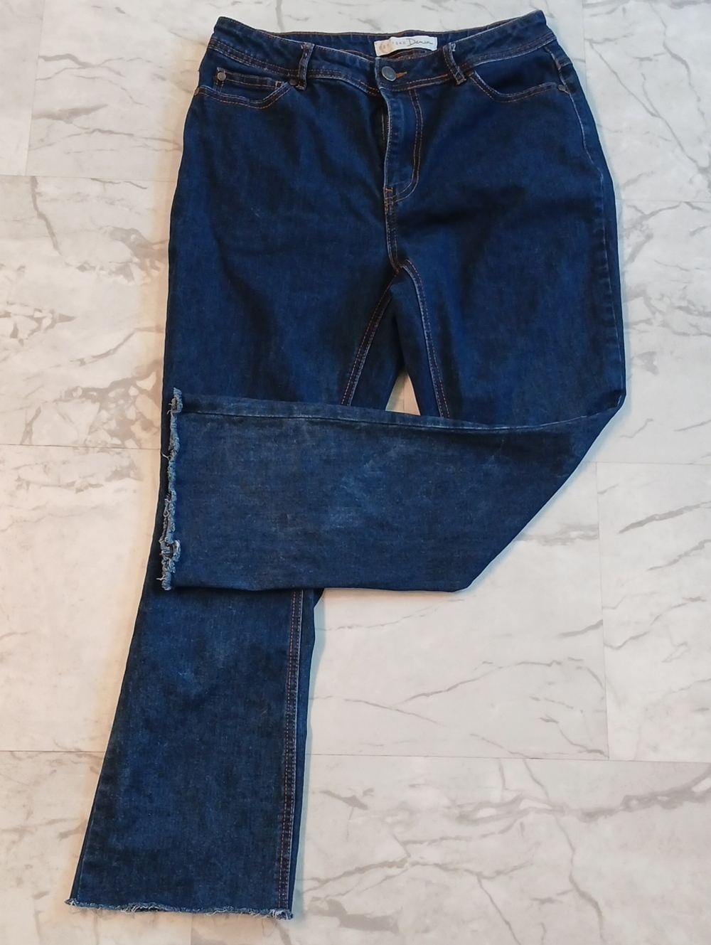 Est. 1946 Hi-rise Lightly Distressed Jeans Sz. 10
